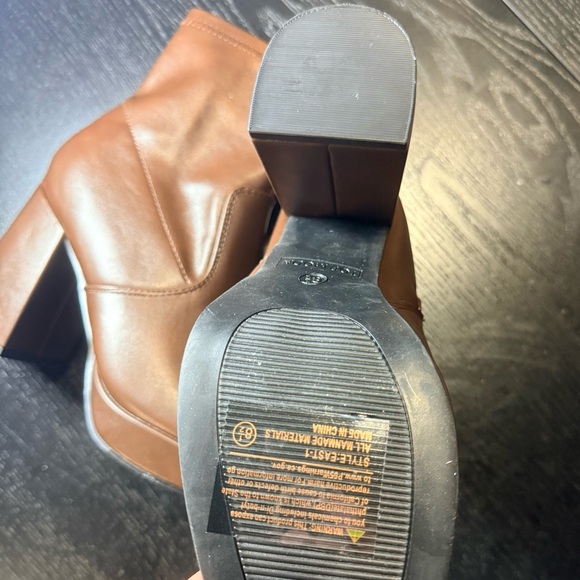 TOP Moda Tan Heeled Boots - Picture 3 of 8